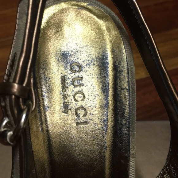 Authentic used Gucci shoes. - Picture 4 of 9